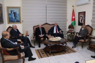 Photo of وزيرة الثقافة تلتقي الهيئة الإدارية للنادي الدبلوماسي الأردني