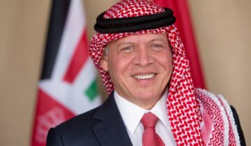 Photo of الملك يهنئ ولي العهد السعودي بتعيينه رئيسا لمجلس الوزراء
