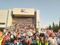 Photo of حشود جماهيرية كبيرة تشارك بفعاليات مهرجان الاستقلال بإربد