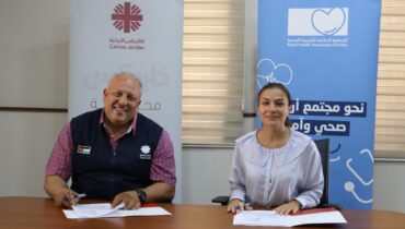 Photo of اتفاقية تعاون بين كاريتاس الأردن والملكية للتوعية الصحية