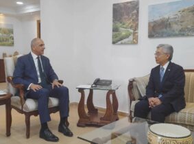 Photo of وزير البيئة يلتقي السفير الياباني لدى الأردن