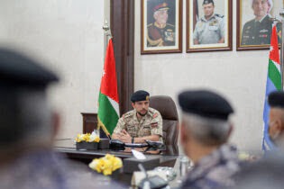 Photo of نائب الملك يزور الدفاع المدني ويطّلع على الجاهزية