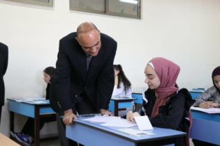 Photo of رئيس الوزراء للطلبة: التَّوجيهي محطَّة مهمَّة في مستقبلكم