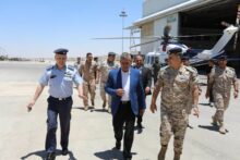 Photo of وزير الطاقة والثروة المعدنية يزور قيادة سلاح الجو الملكي