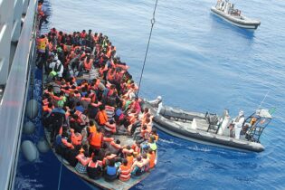Photo of مفوضية اللاجئين: غرق أو فقدان 1200 مهاجر في النصف الأول لعام 2022