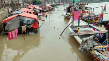 Photo of باكستان: ارتفاع حصيلة ضحايا الفيضانات إلى 1545 قتيلا