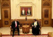 Photo of رئيس الوزراء يُجري مباحثات مع نائب رئيس الوزراء العماني