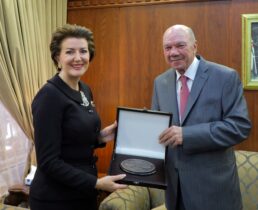 Photo of رئيس مجلس الأعيان يلتقي رئيسة جمهورية كوسوفو السابقة