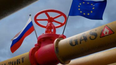 Photo of أوروبا تحدد سقفا لسعر النفط الروسي عند 60 ‏دولارًا للبرميل