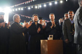 Photo of ولي العهد يرعى حفل إضاءة شجرة الميلاد في الكرك