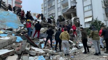 Photo of نحو 2500 قتيل في تركيا وسوريا جراء الزلزال المدّمر