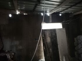 Photo of إزالة سقف غرفة آيلة للسقوط في في دير أبي سعيد 